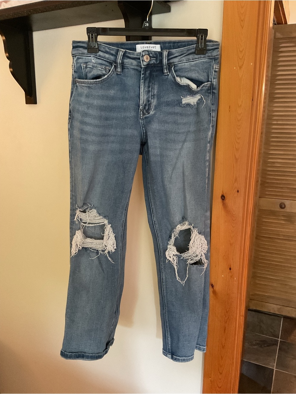 Lovervet Light Blue Distressed Cropped Jeans